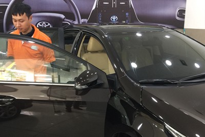 Dán Film cho xe Altis Toyota Thăng Long